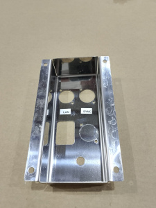 Крышка, держатель разъемов.