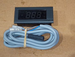 Контроллер с датчиком температуры 