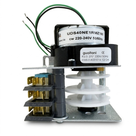 Двигатель шаговый