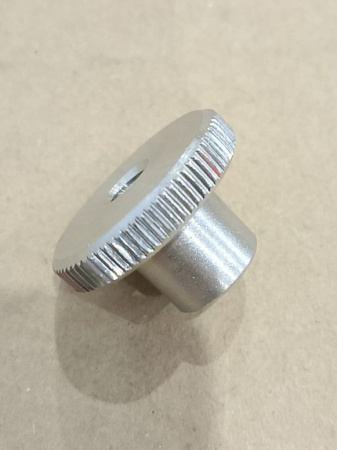 Гайка с накатанной головкой М6 А2